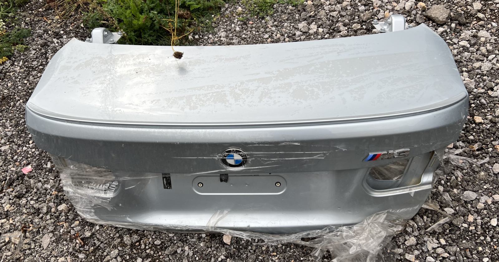 BMW F30,F80 M3 zadnja hauba