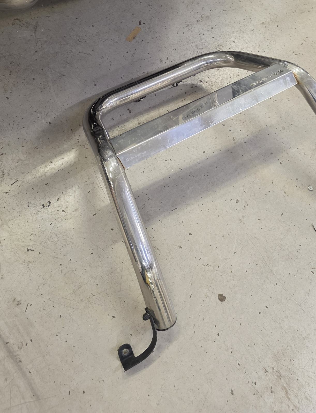 Bull bar Duster 2