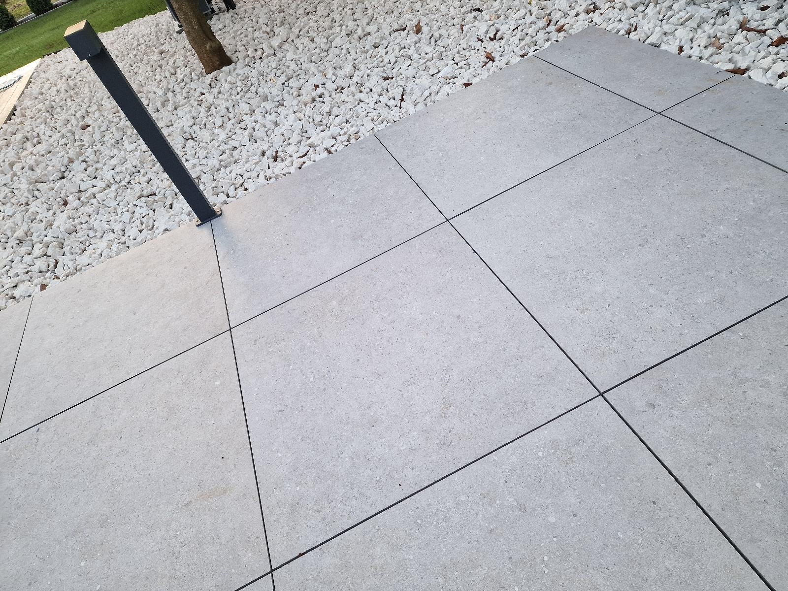 COMPLETO 2 PZ CON FOGLIOLINE E GATTINI COTONE CIELO