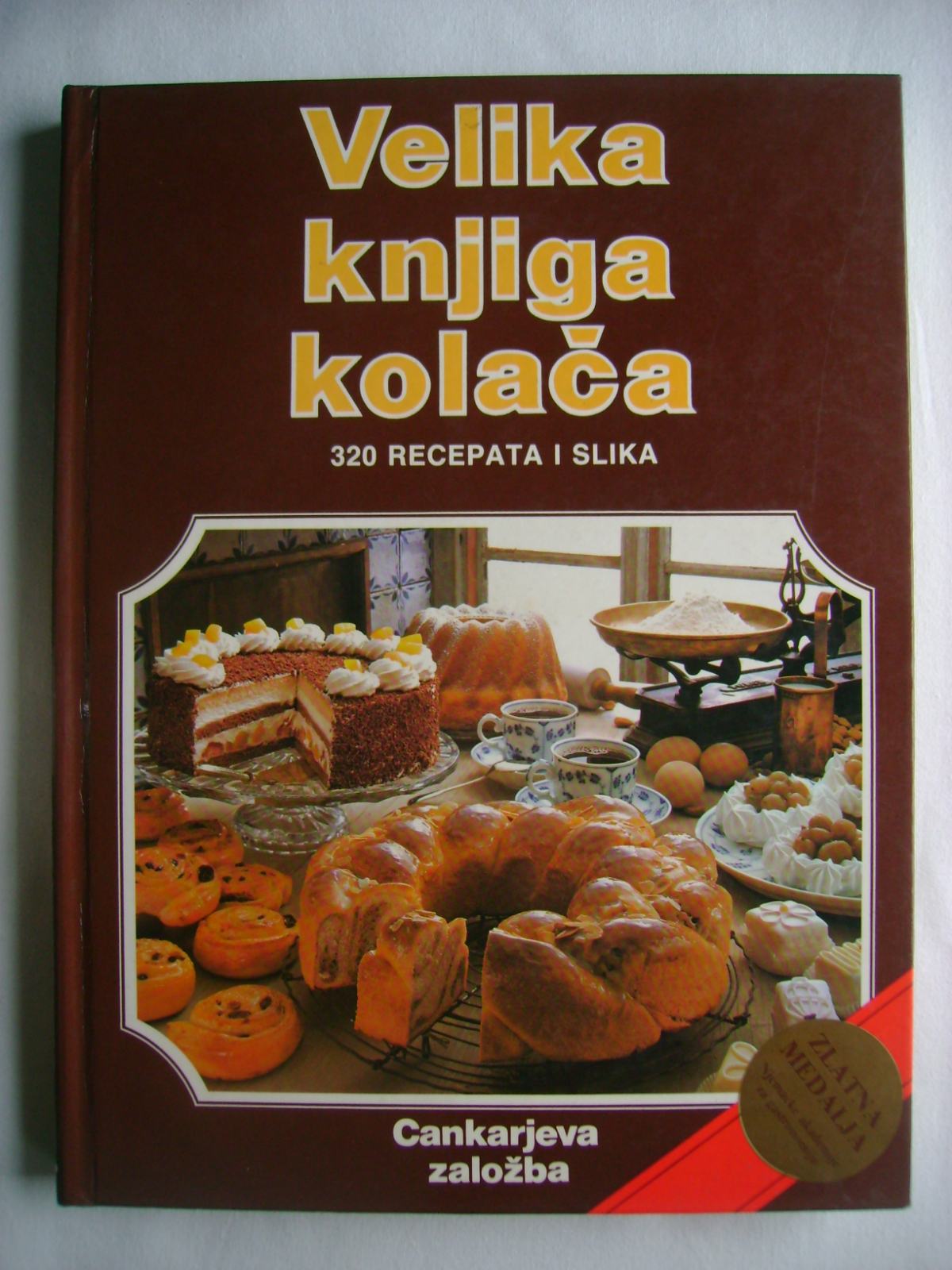 velika-knjiga-kola-a-320-recepata-i-slika-1987