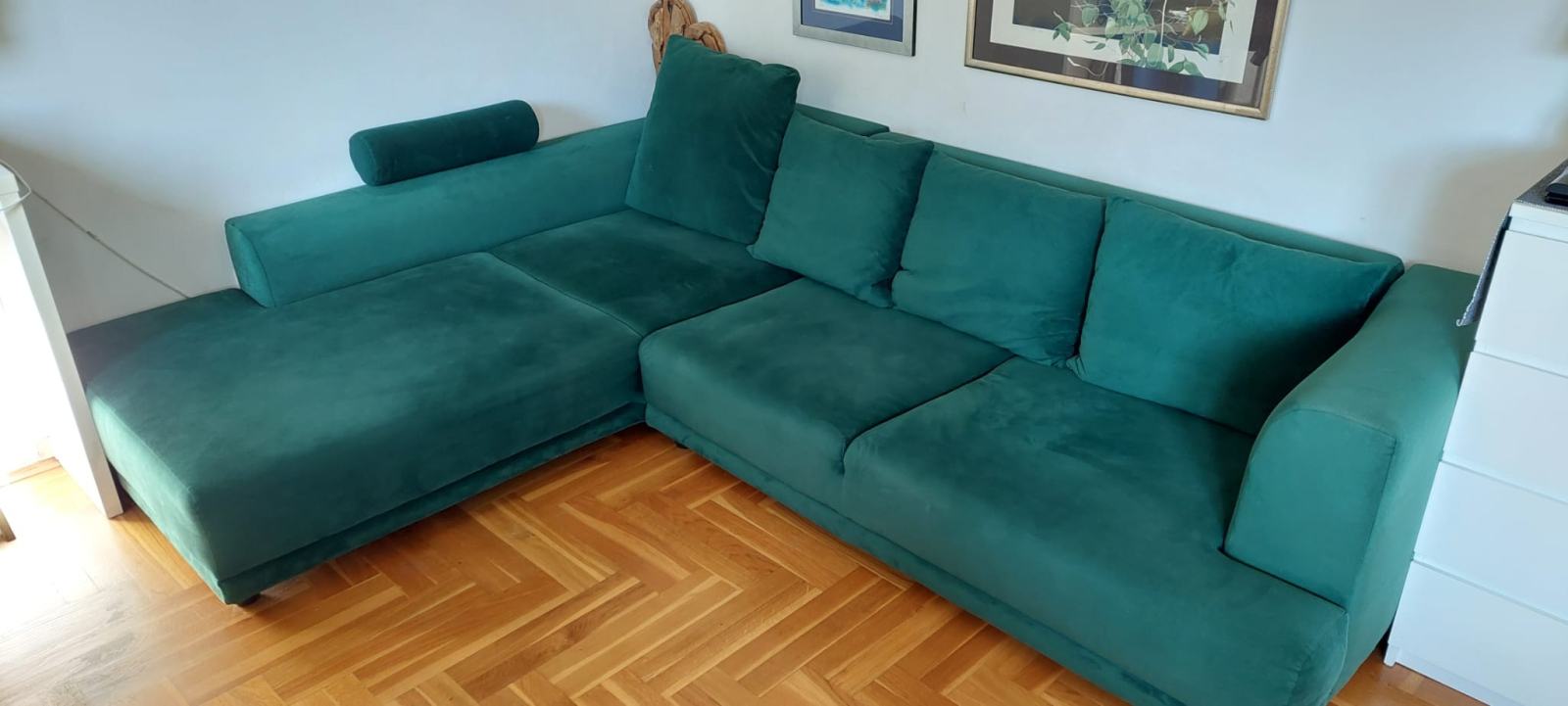 Kutna garnitura s opcijom rastvaranja u ležaj