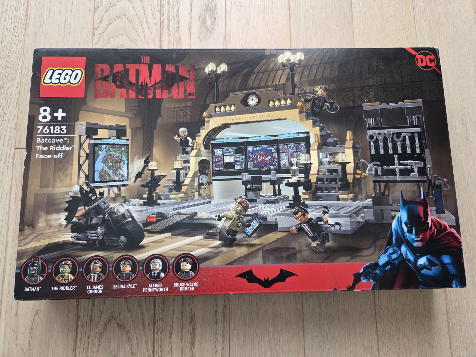 Lego 76183 Batcave: The Riddler Face-off