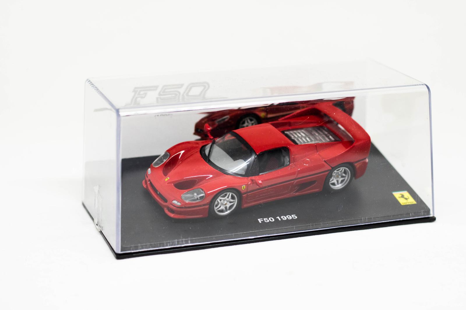 Bburago Ferrari F50, 1:18 červené