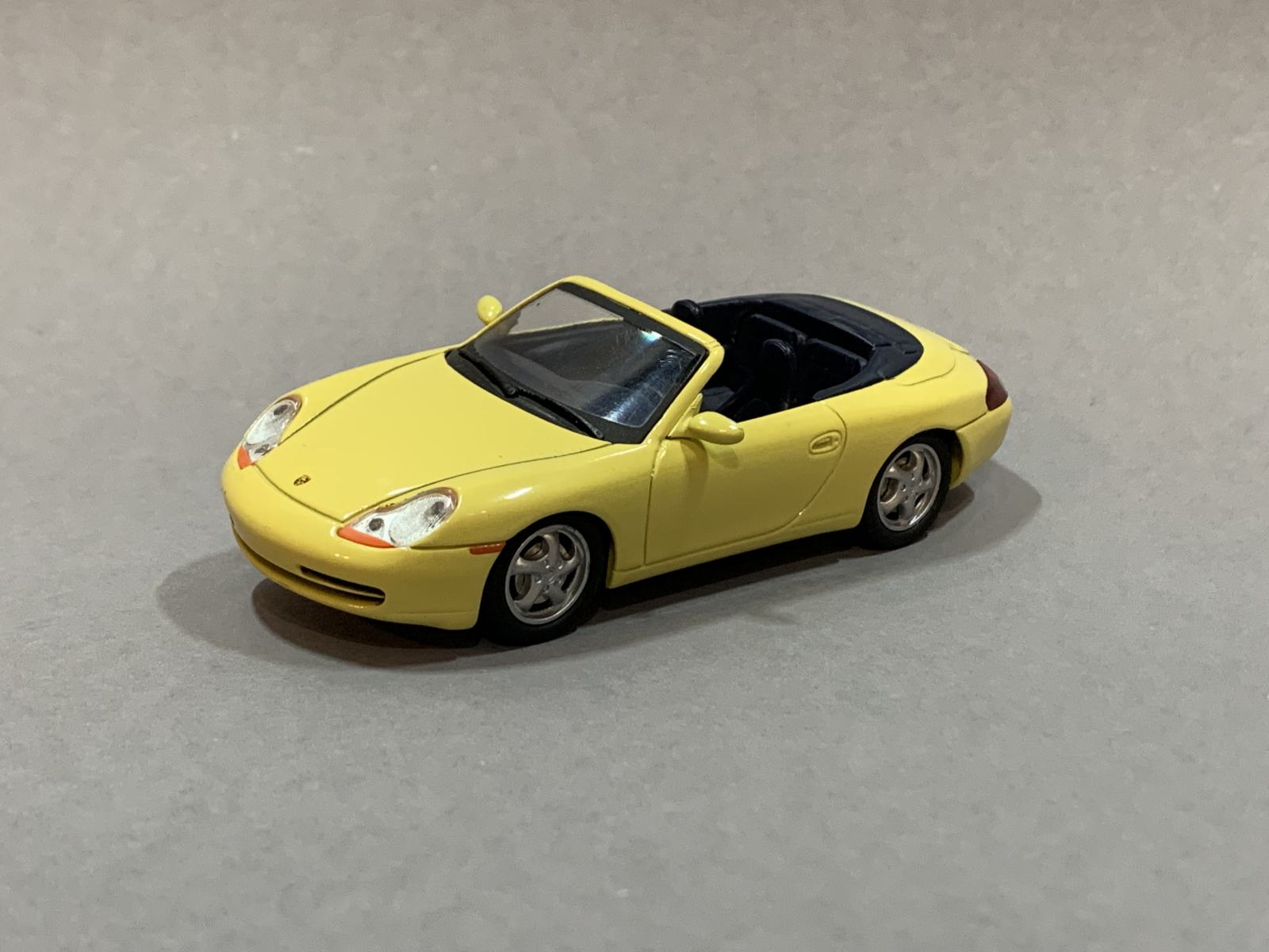 Porsche 911 Cabrio 1:43 SCHUCO autic model maketa diecast