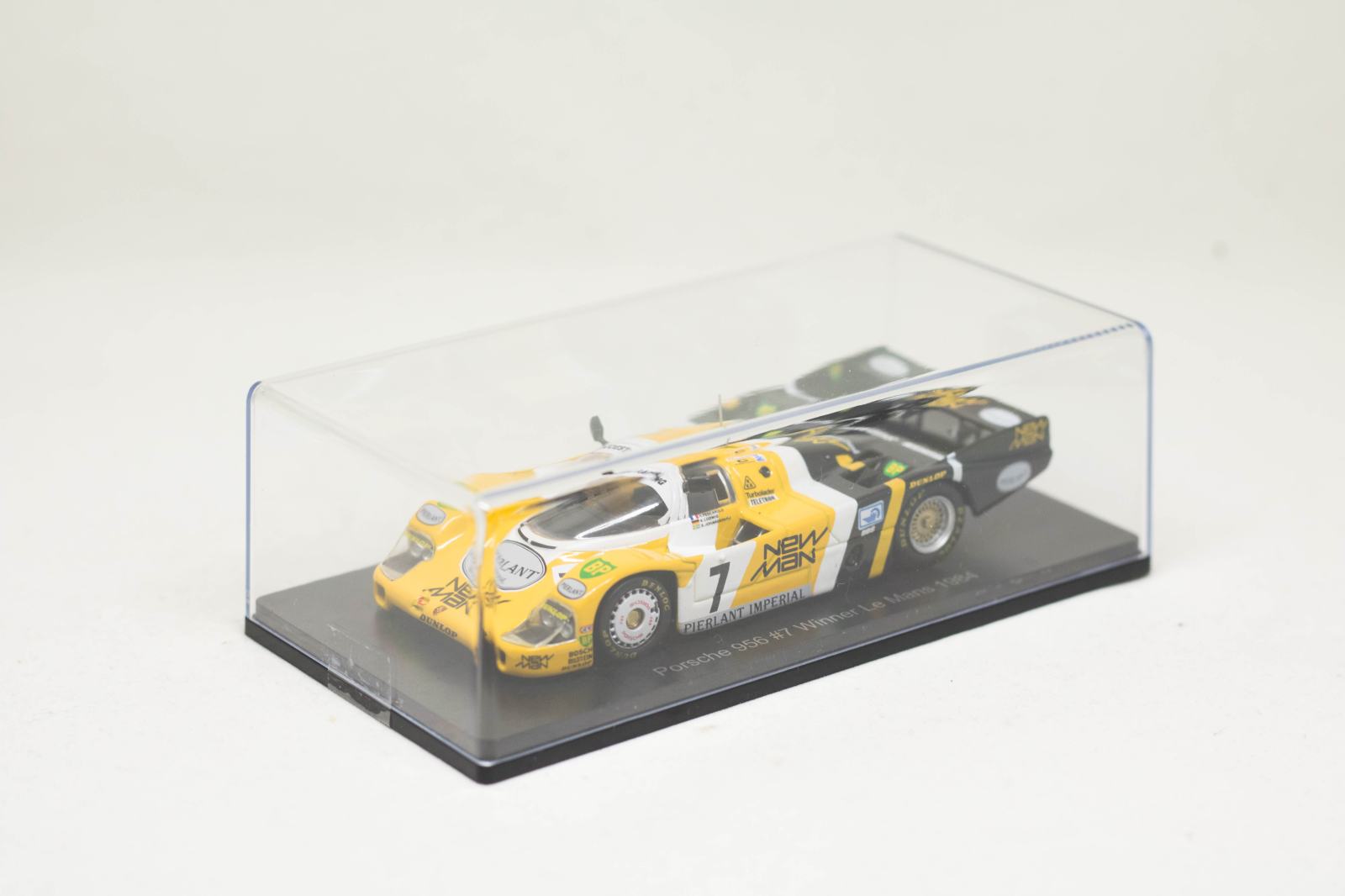 Starter Porsche 956 Bob Jane Le Mans 1984 - Échelle 1:43 - Résine - Occasion