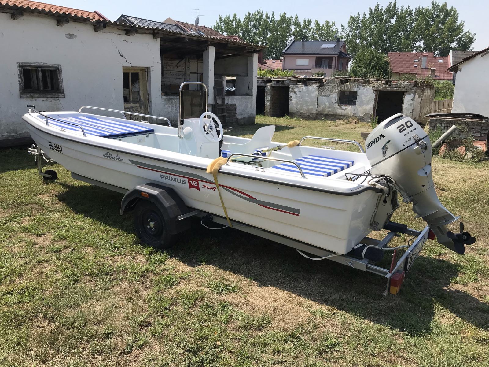 SZTR Tri princeze PRIMUS 16