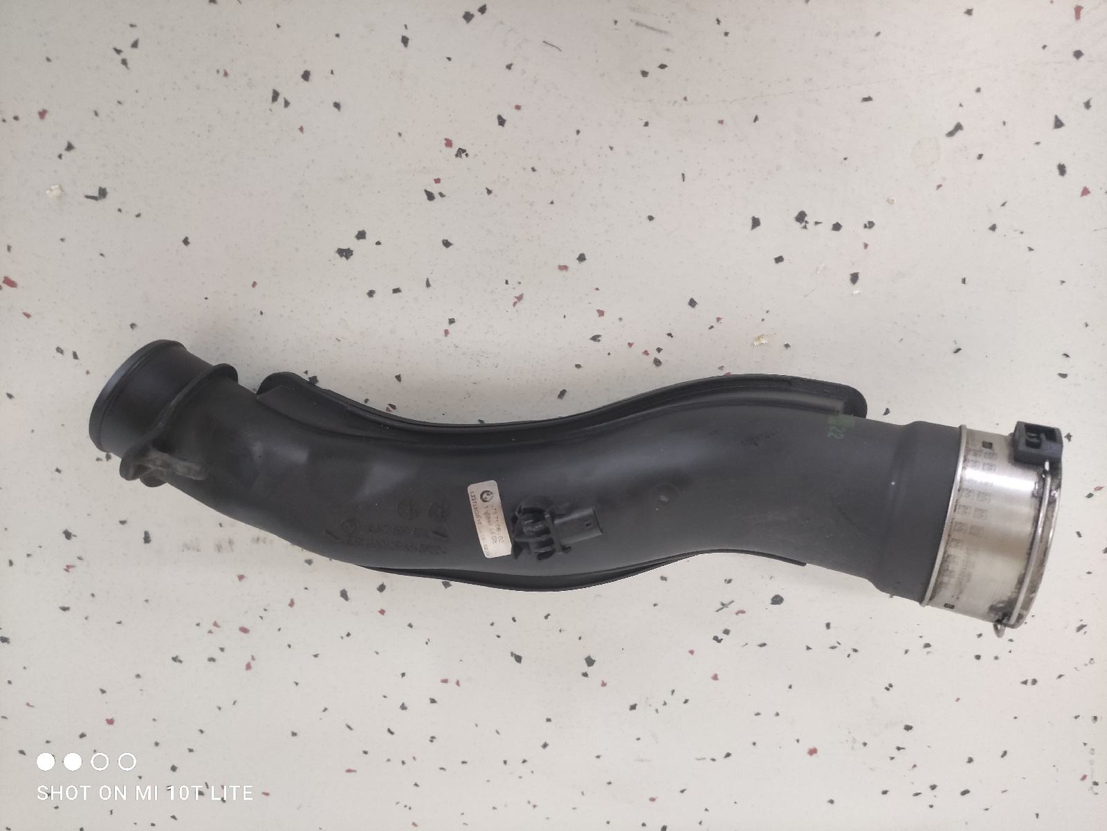 BMW F10 F11 crijevo interkulera 11617809834