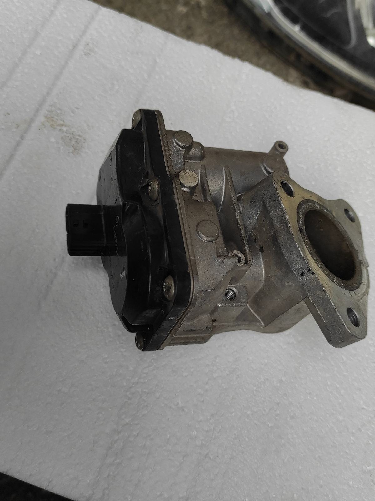 thumbnail image 2 of Genuine Nissan EGR Exhaust Flap Controller – 20010BB60B For Juke, Micra, Note, NV200, Qashqai 1.5 DCi 2 of 6