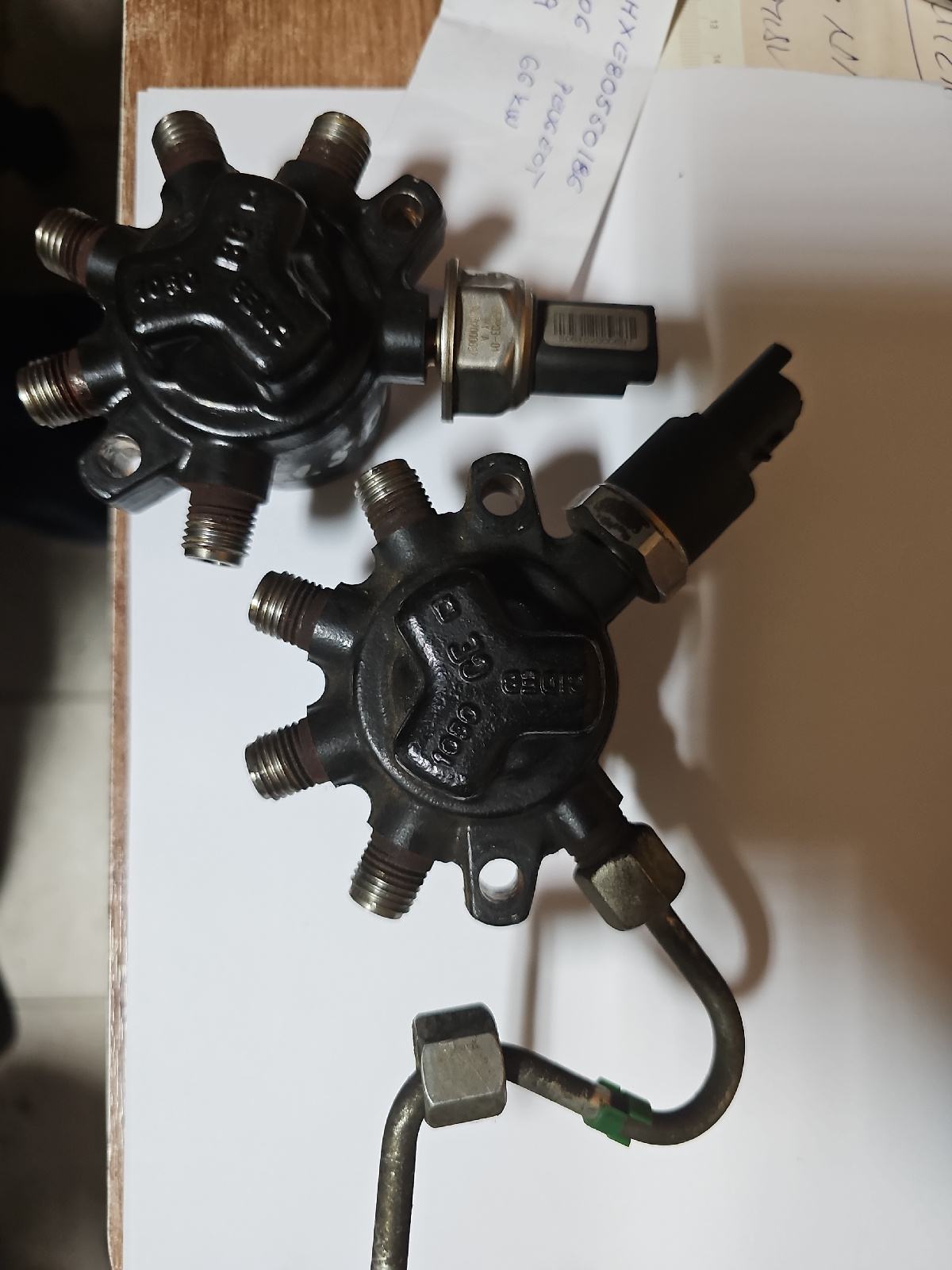 Delphi FP10317 Fuel Pressure Regulator - OEM Quality Replacement Part