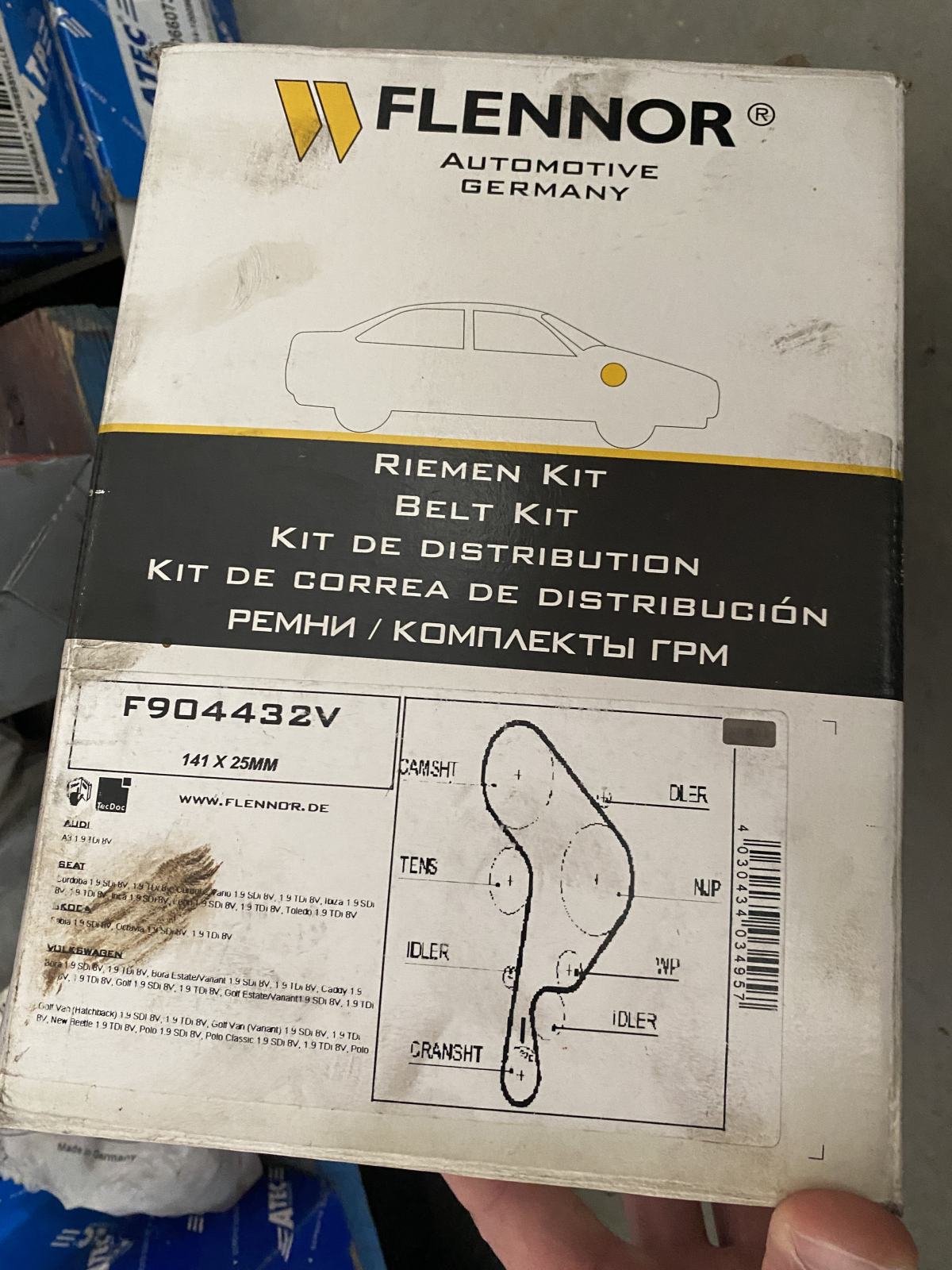 Set zupčastog remena FLENNOR F904432V AUDI SEAT VW