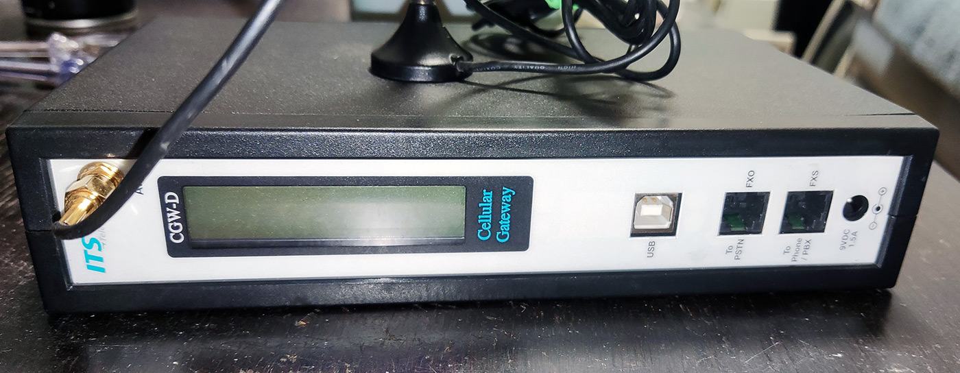 Cgw Router ITS Telecom CGW-T GSM Analog Cellular Gateway s antenom