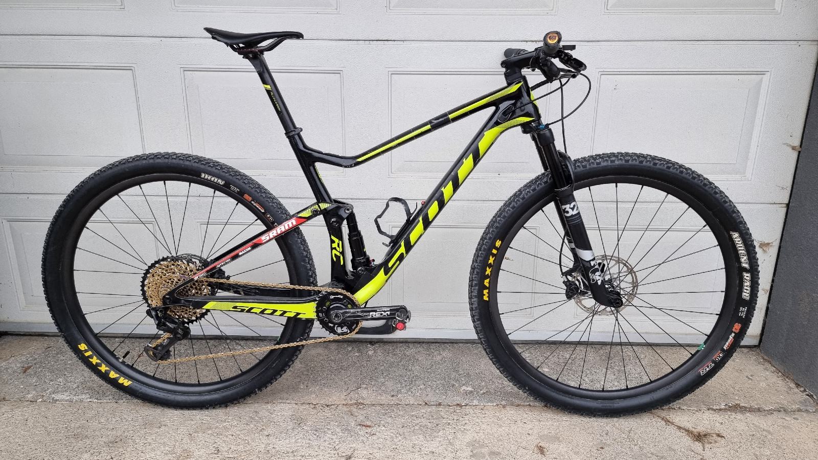 Scott Spark RC 900 World Cup s Powermetrom