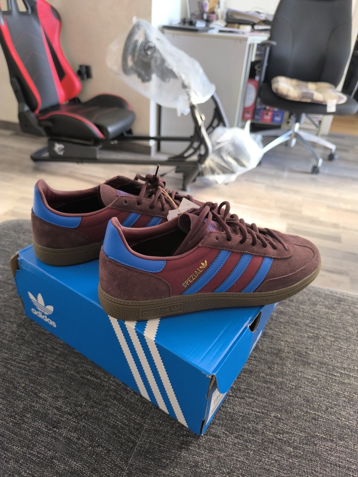 44 adidas