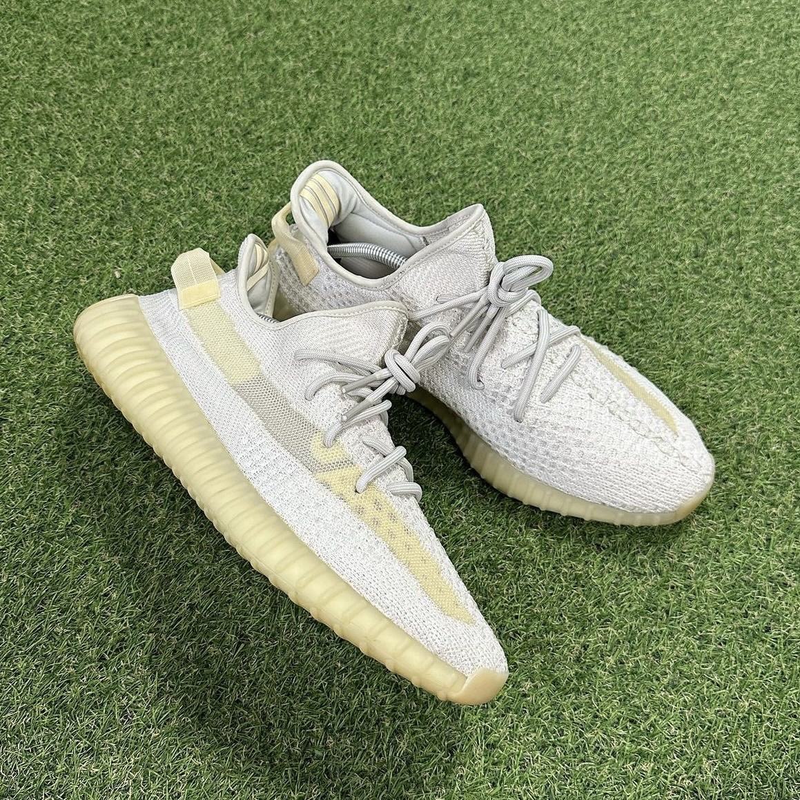 adidas gazelle silver green womens adidas Yeezy Boost 350 V2 Zebra (2017/2022) – YankeeKicks Online main image 0