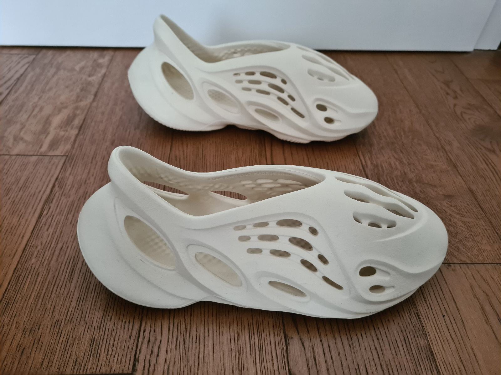 yeezy foam runner cijena