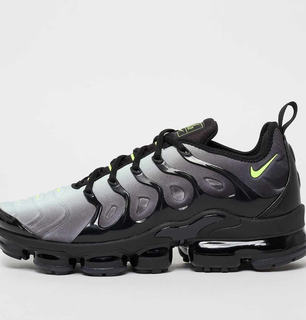 nike air vapormax plus black volt pistachio frost