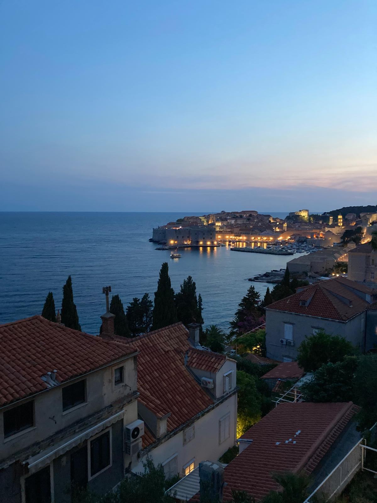 3-soban stan na duže vrijeme Dubrovnik