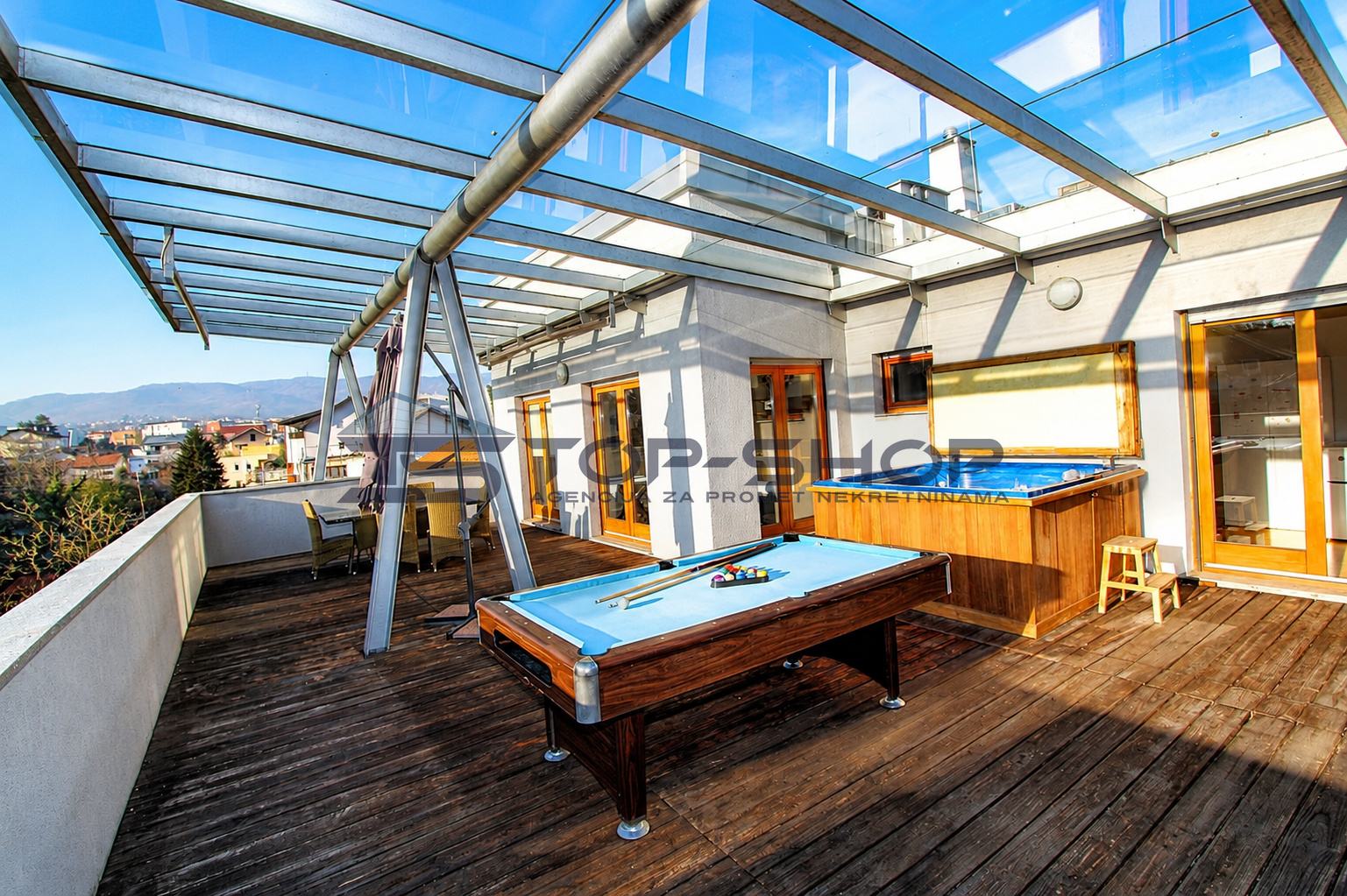 DONJI BUKOVAC– Penthouse uz Maksimirsku šumu od 145m², Terasa, Sauna,
