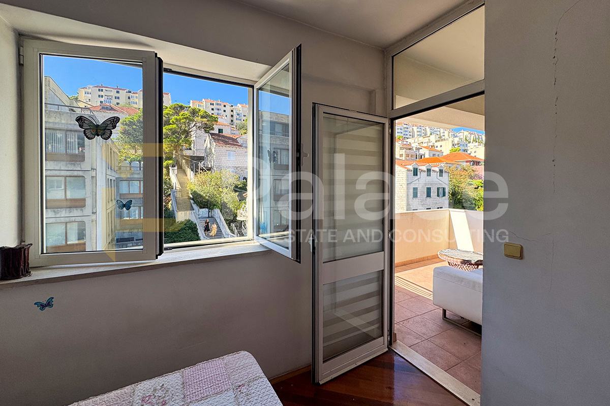 Dubrovnik - stan 84 m² s dvije odvojene cjeline i balkonom