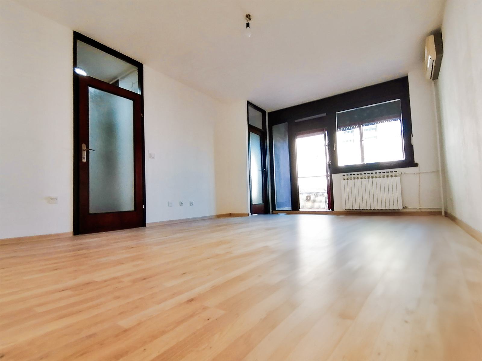 Dvosoban stan 63 m2 na odličnoj lokaciji (Nova cesta kod Vukovarske)