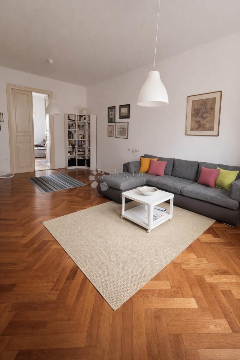 Ekskluzivan stan i apartman na prodaju - lokacija - sami centar grada