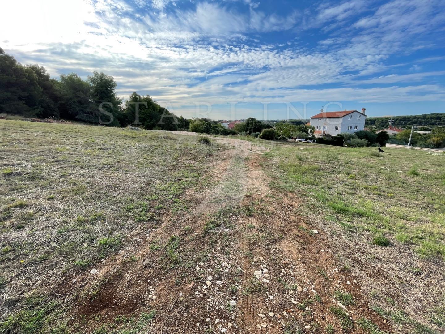 GRAĐEVINSKO ZEMLJIŠTE, PRODAJA, PULA, 647 M2 više parcela od 650 do 1