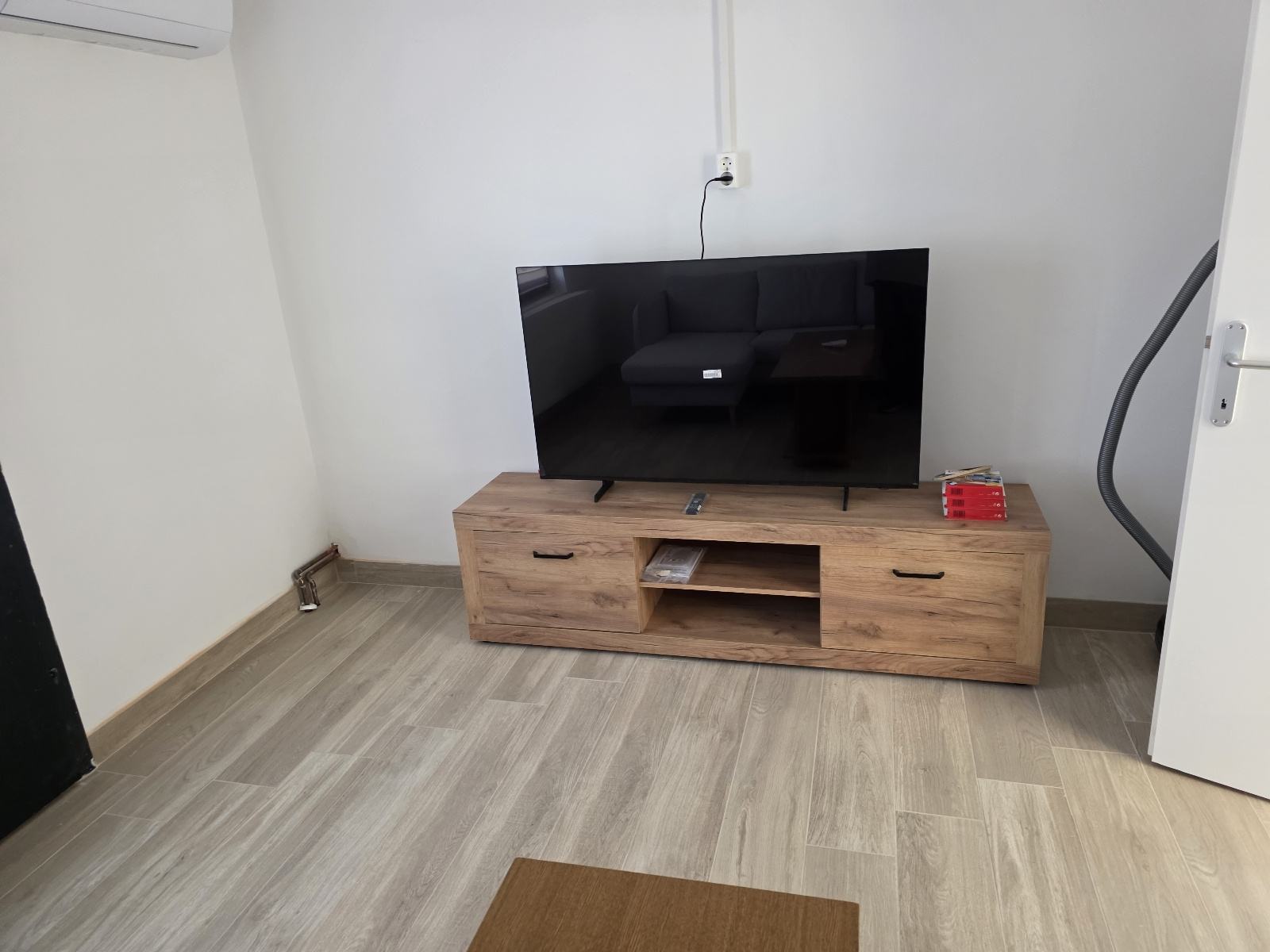Iznajmljujem stan za radnike