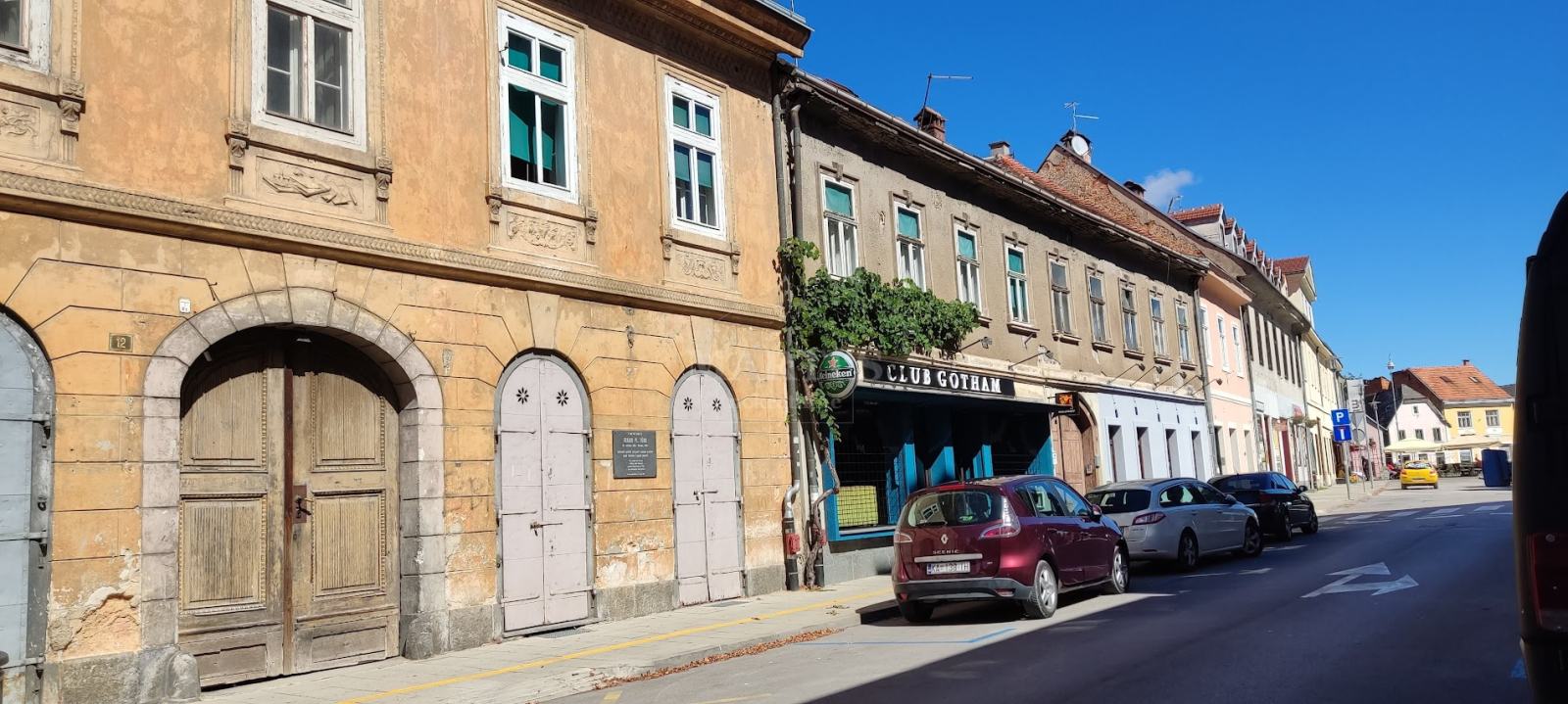 Karlovac centar, 4sobe, 114.29m2, 1.kat