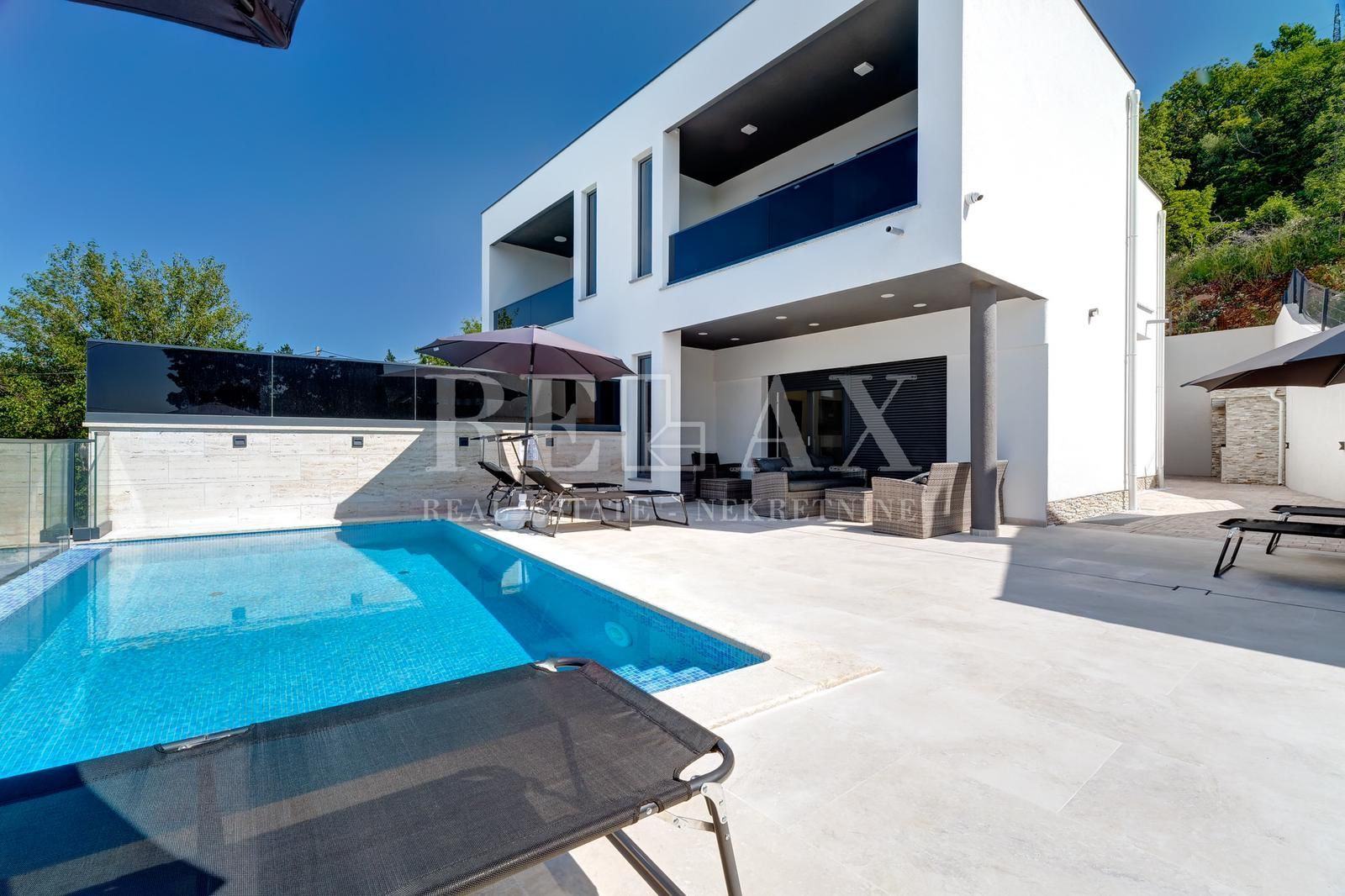 CRIKVENICA, DRAMALJ - Vila s bazenom, pogled na more