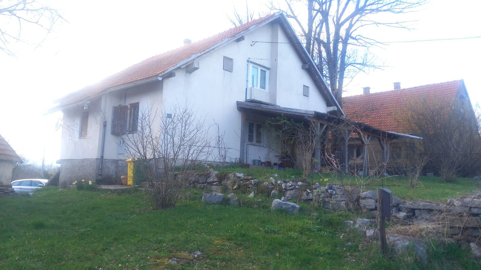 Kuća: Gračac, 120.00 m2 (prodaja)
