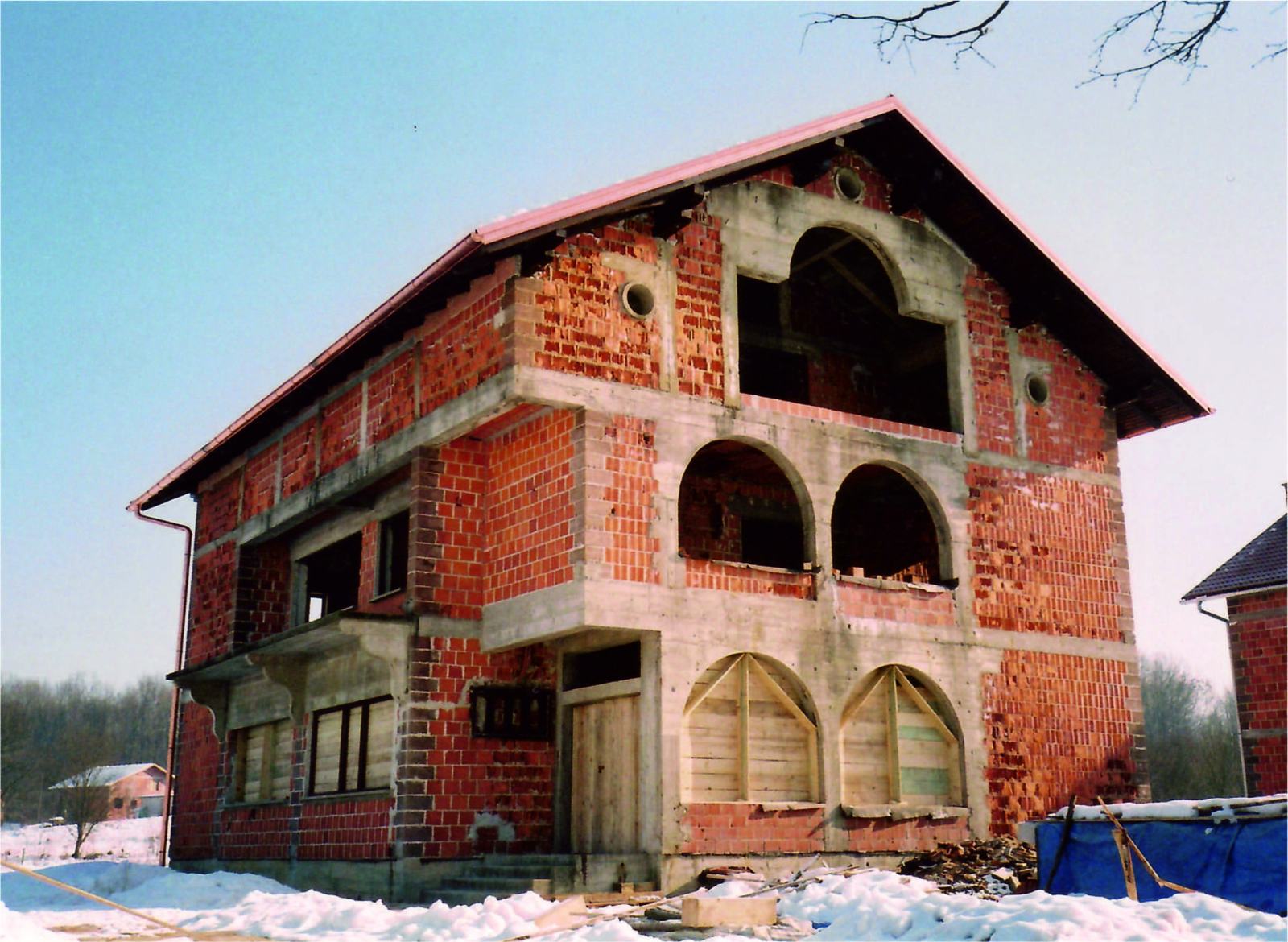Kuća: Karlovac, 500.00 m2