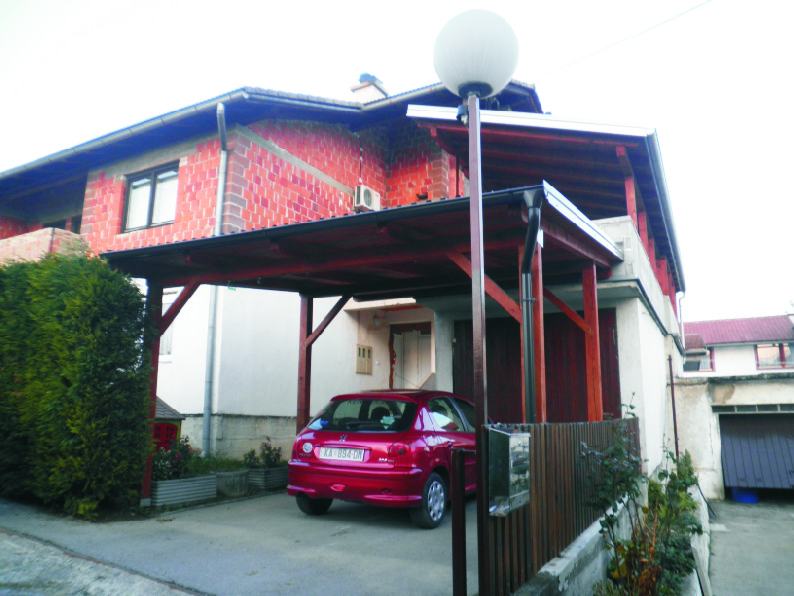 Kuća: Karlovac, katnica 200 m2 (prodaja)