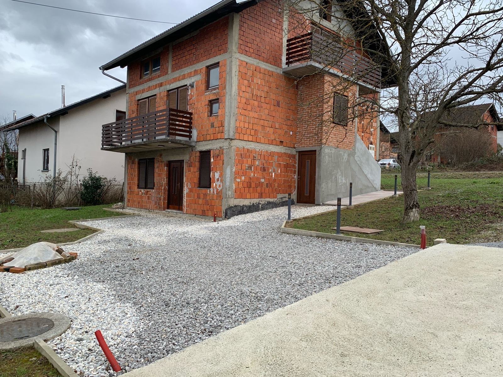 Kuća: Petrinja, visoka prizemnica sa suterenom, 240.00 m2
