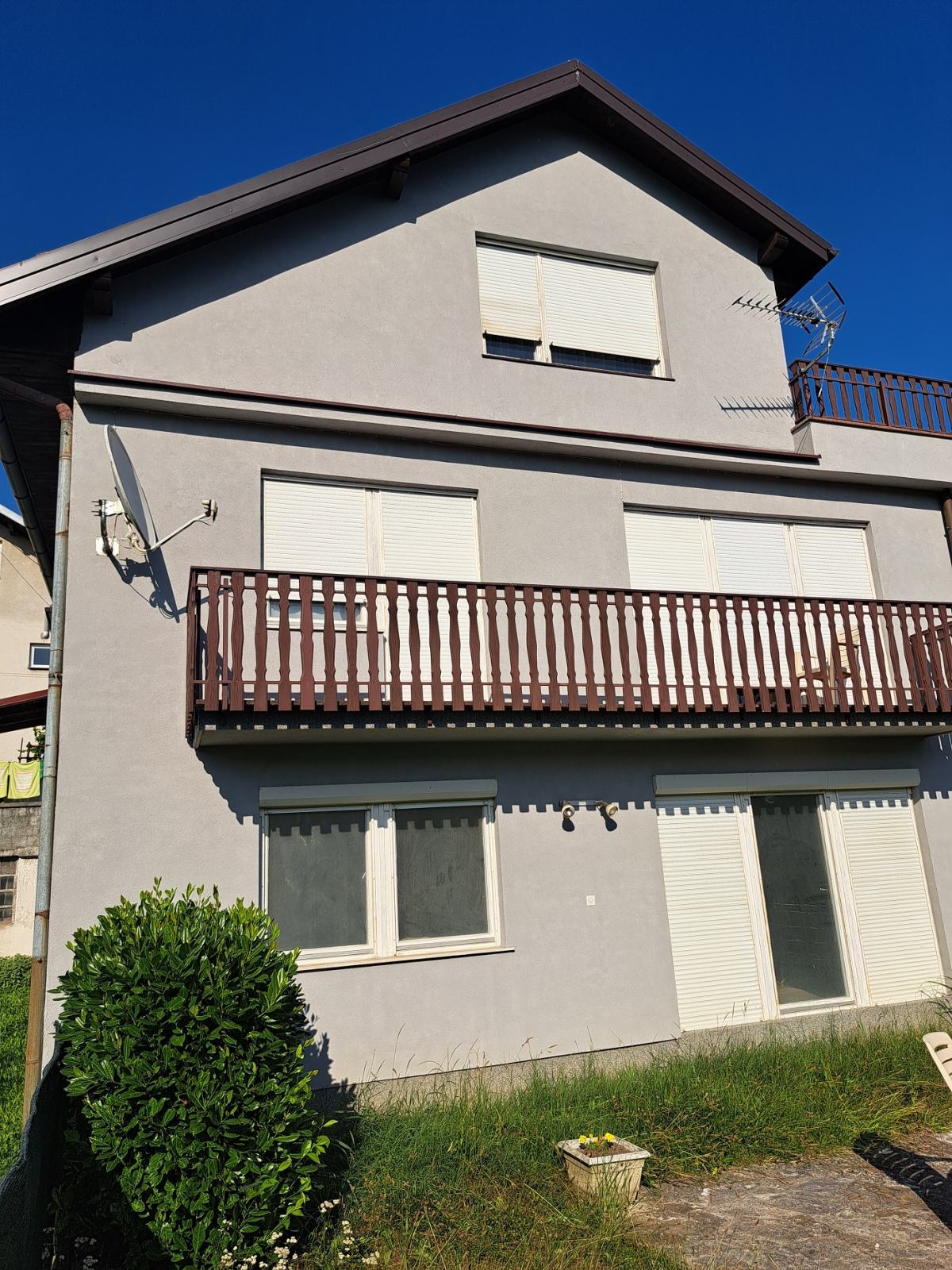 MAKSIMIR – kuća s 3 stana, 250m2 (prodaja)