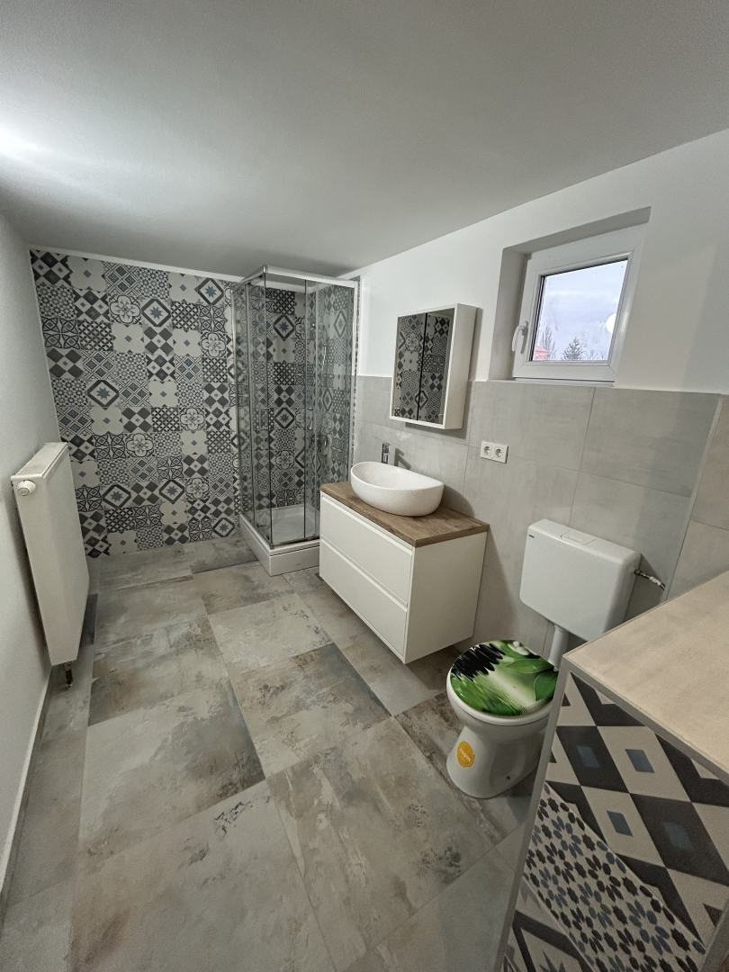 NAJAM!Čakovec, Kuća za najam radnike 225m2, renovirana, namještena