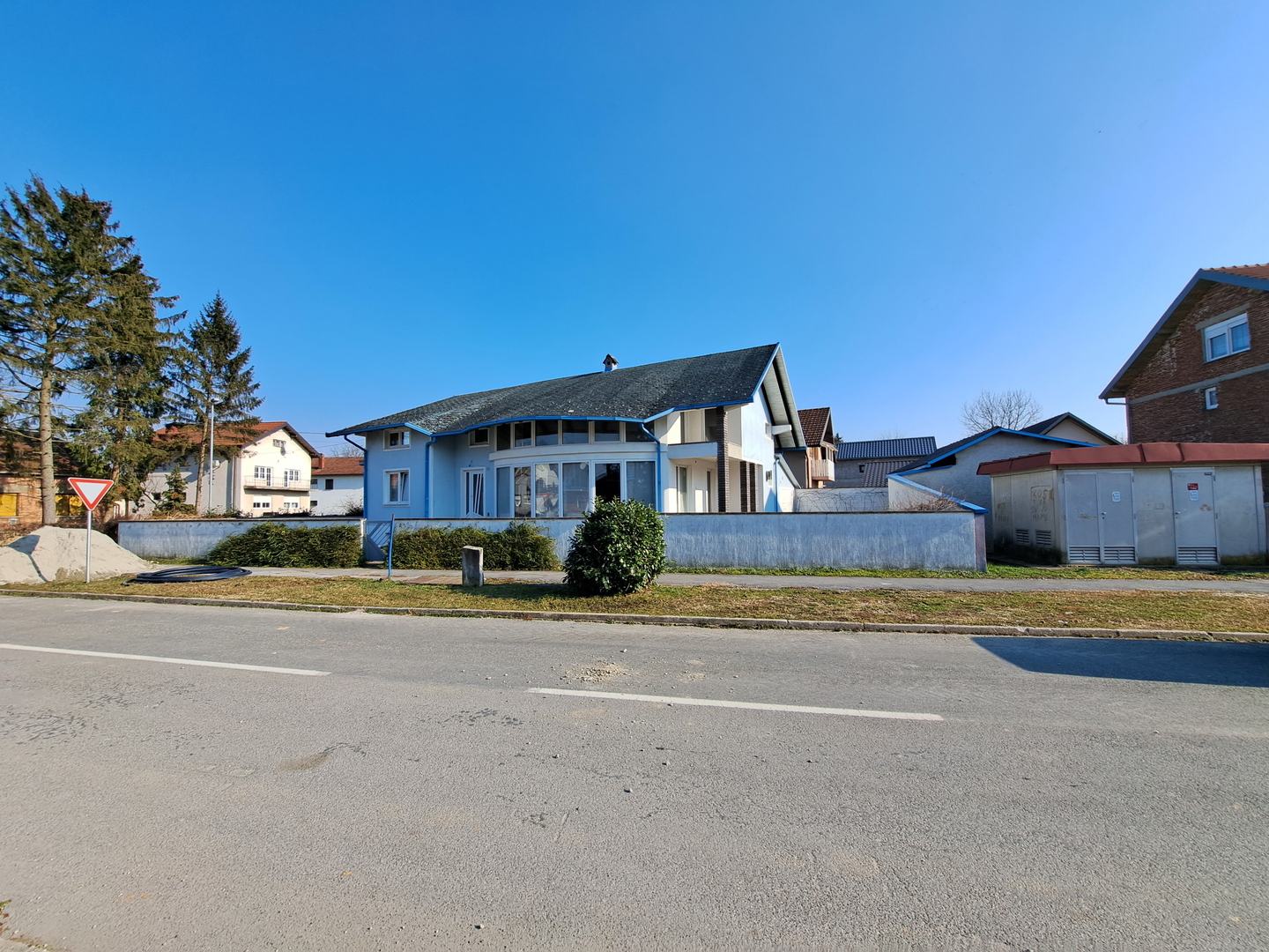 Obiteljska kuća 250 m2 - Koprivnica / centar