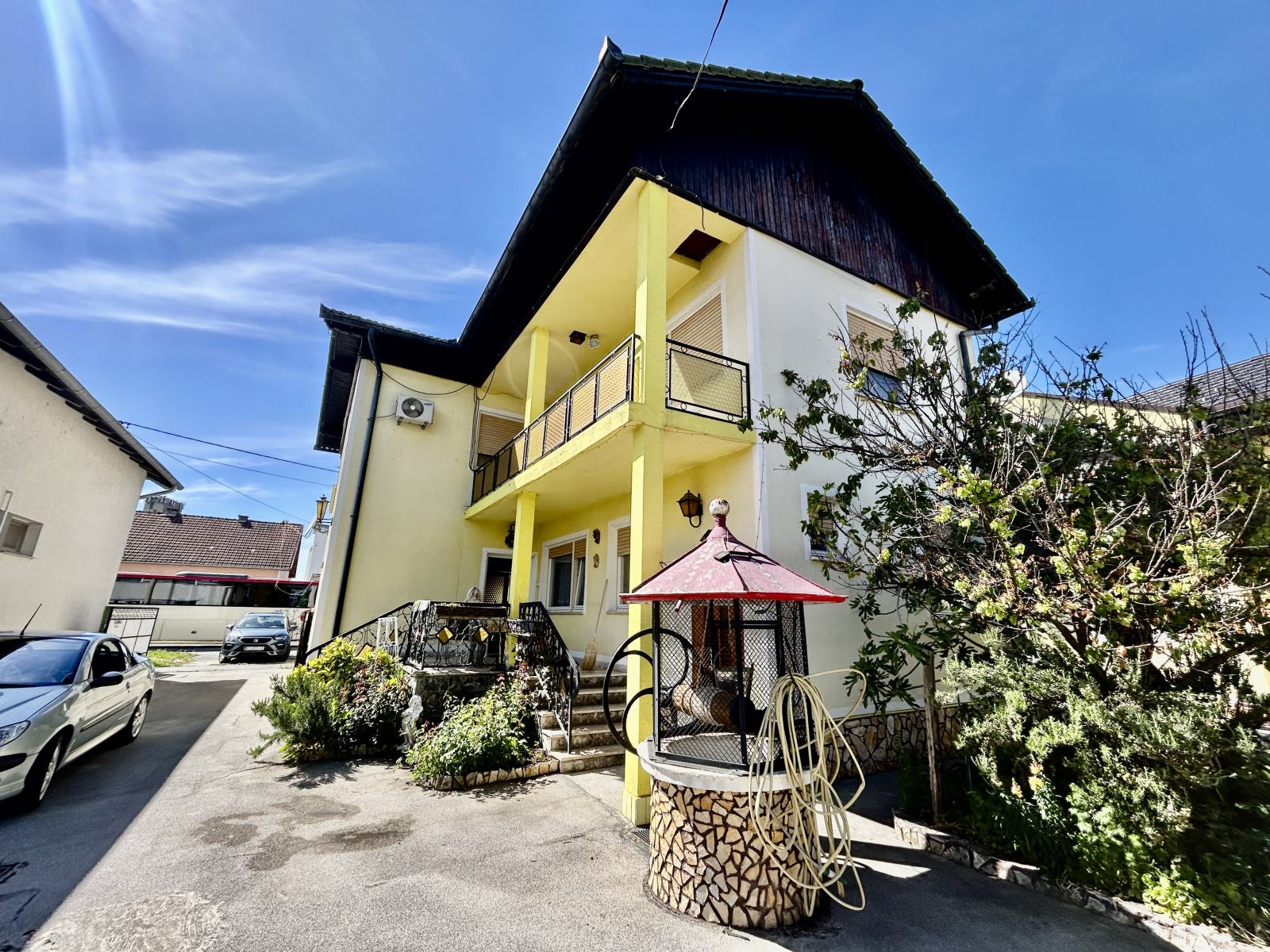 OBITELJSKA KUĆA - KOPRIVNICA, BLIZINA CENTRA (BANOVEC)