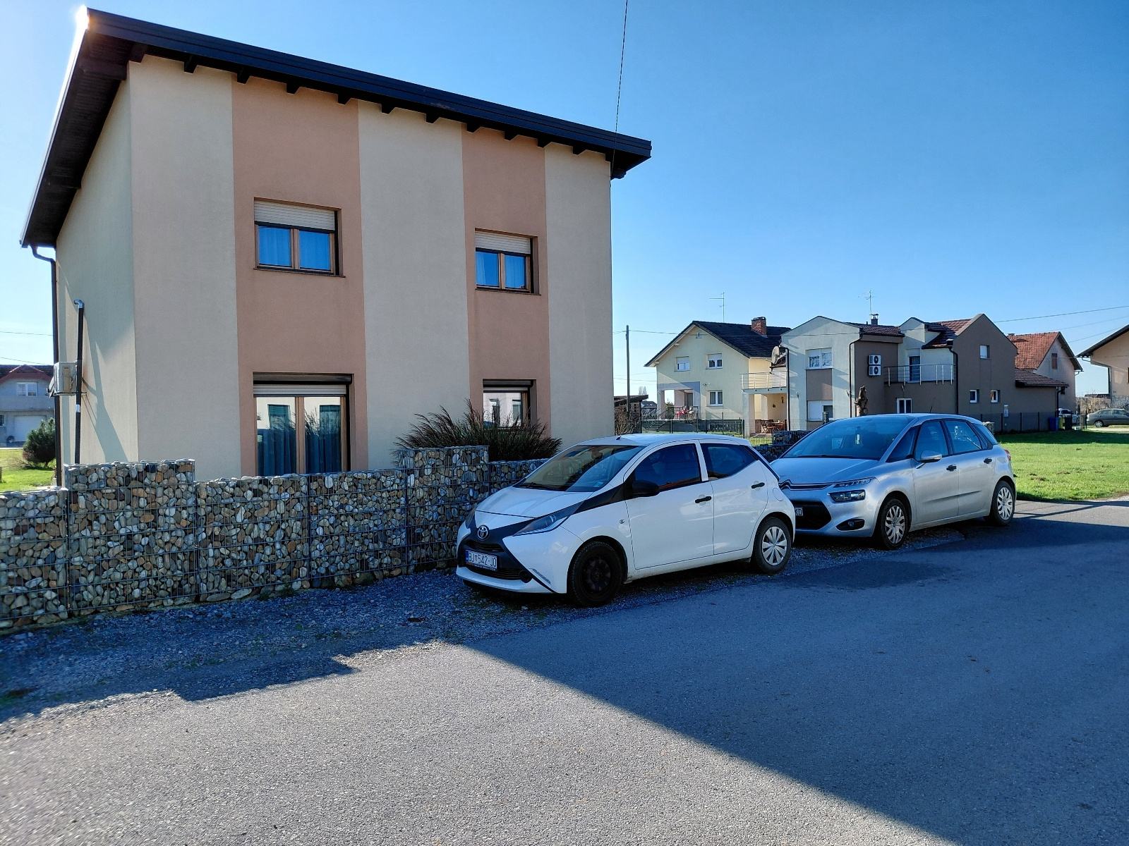 OBITELJSKA KUĆA (NOVOGRADNJA) - "NEMA PROVIZIJE"