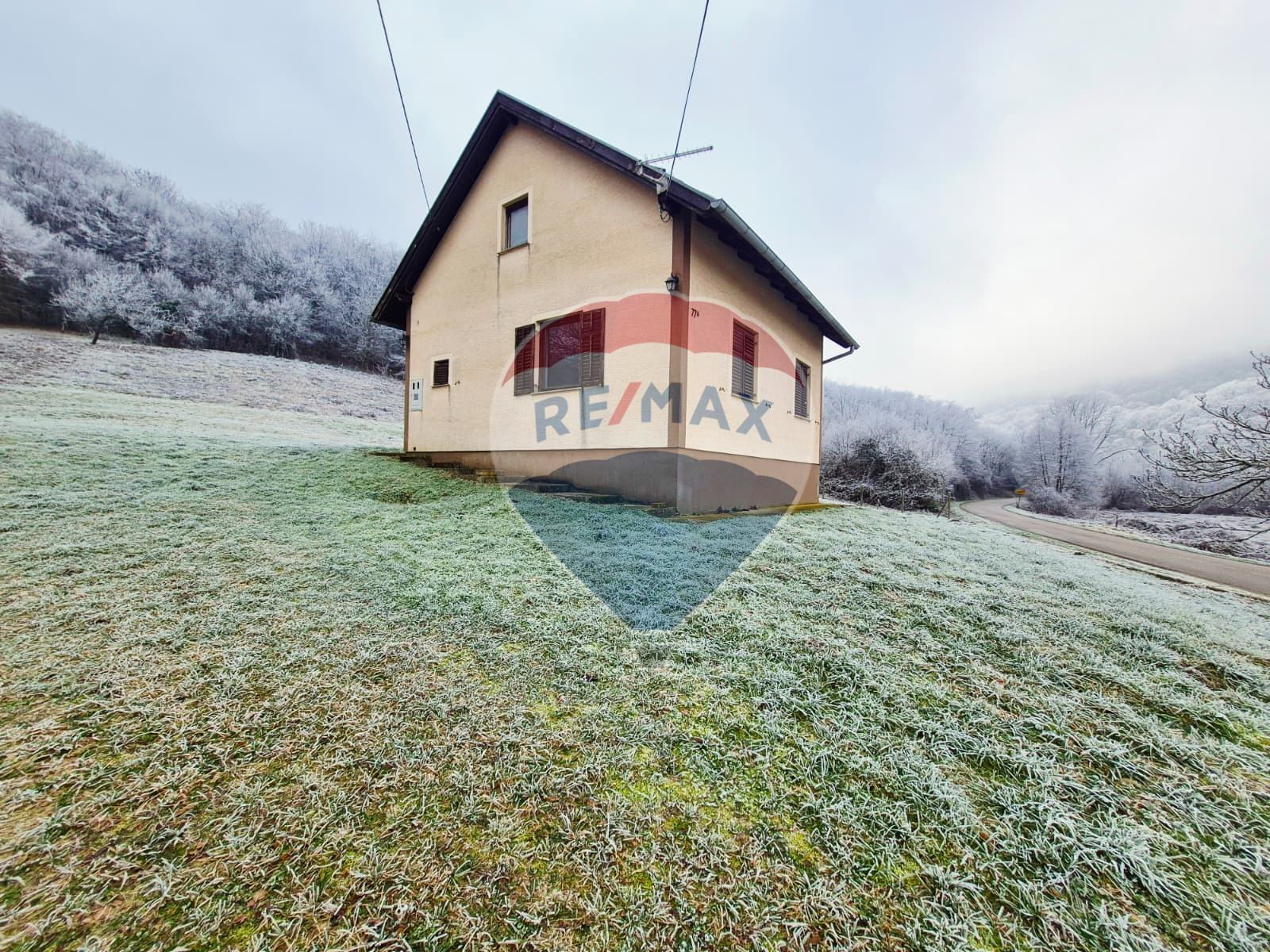 Petrinja, Cepeliš, kuća 68m2 sa zemljištem 1969 m2 na prodaju