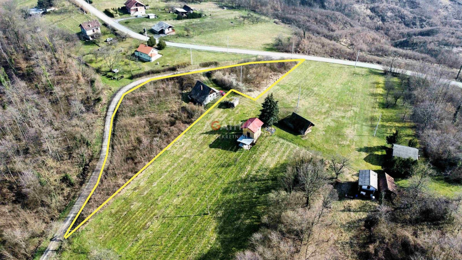 Popovača, zemljište 3675 m2, klijet