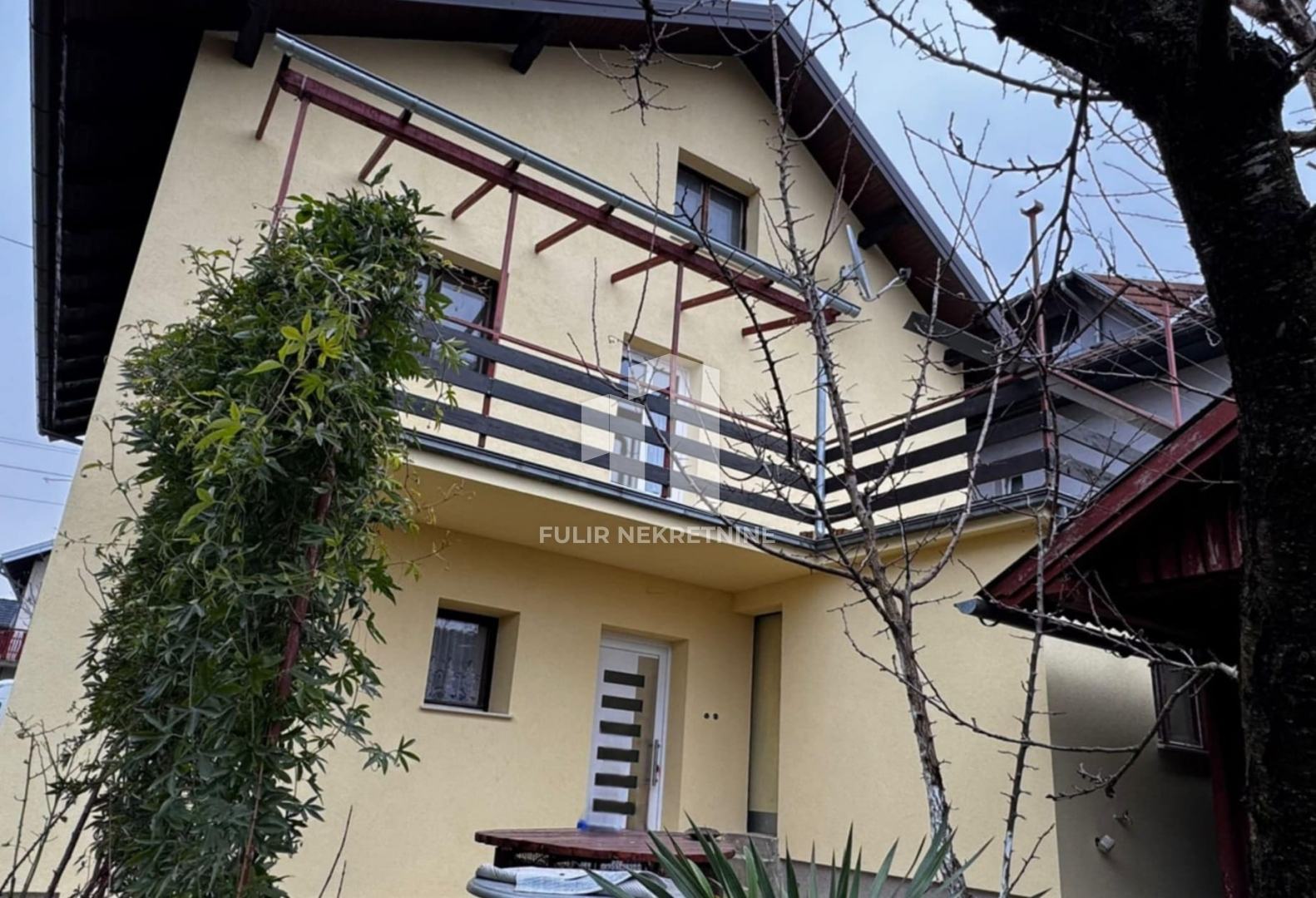 Prodaja, Kuća, Bjelovar, 200 m2 + 450 m2 okućnica