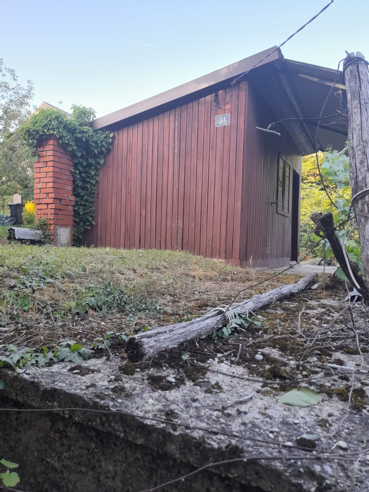 PRODAJEMO VIKENDICU U ČUČERJU - SAVRŠENO MJESTO ZA ODMOR U PRIRODI, NA