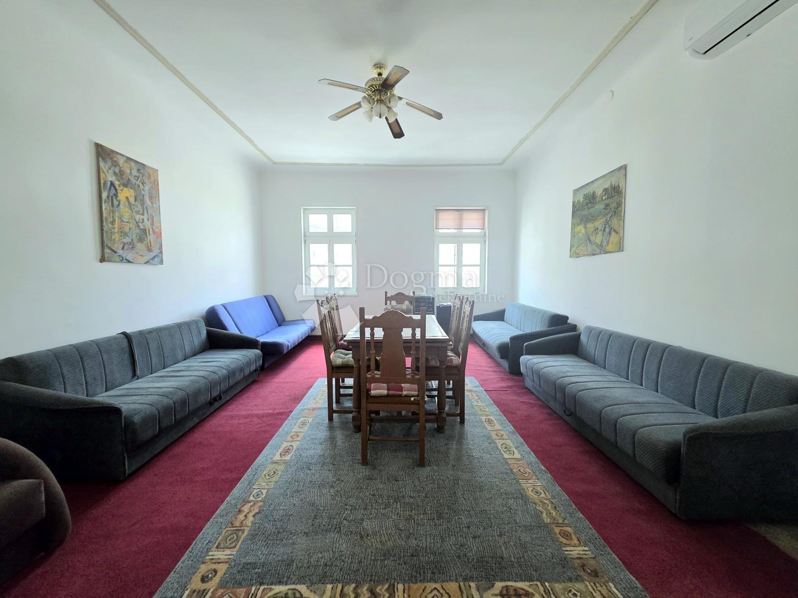 PRODAJA, Stan, Karlovac, NKP 68 m2, Centar