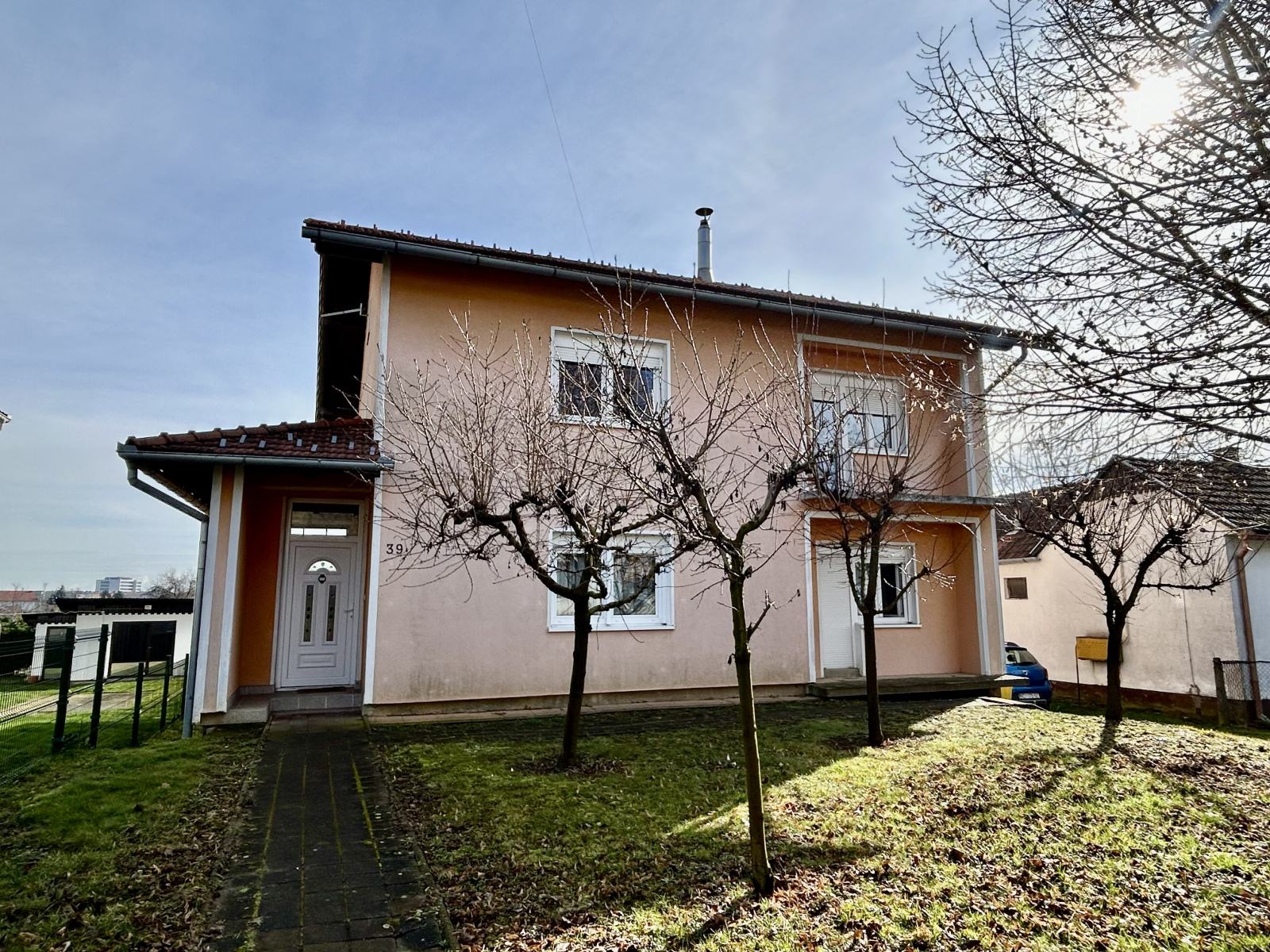 PROSTRANA OBITELJSKA KUĆA (174,00 m2) - KOPRIVNICA, PODOLICE