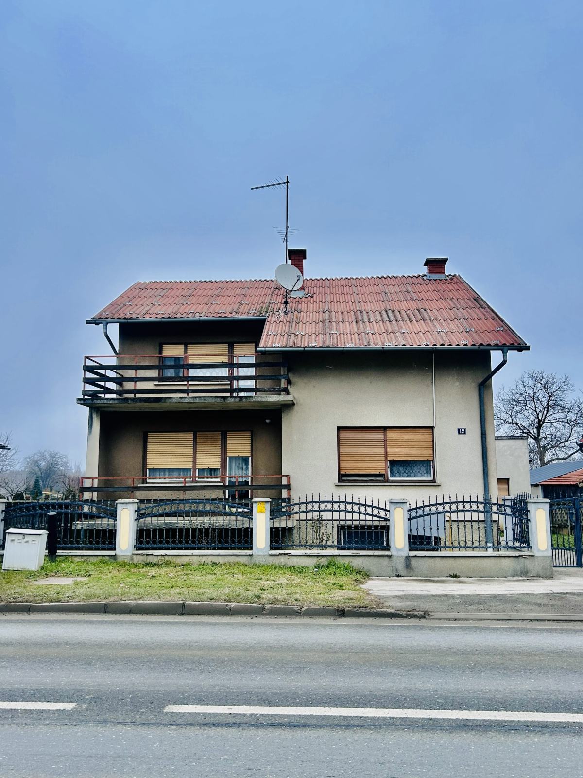 PROSTRANA OBITELJSKA KUĆA (176 m2), PODOLICE, KOPRIVNICA