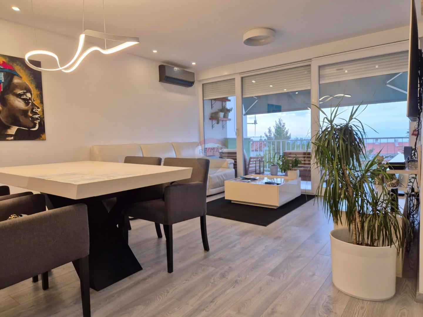 Rijeka, Marčeljeva Draga, stan 84 m2, 3S+DB, najam (iznajmljivanje)