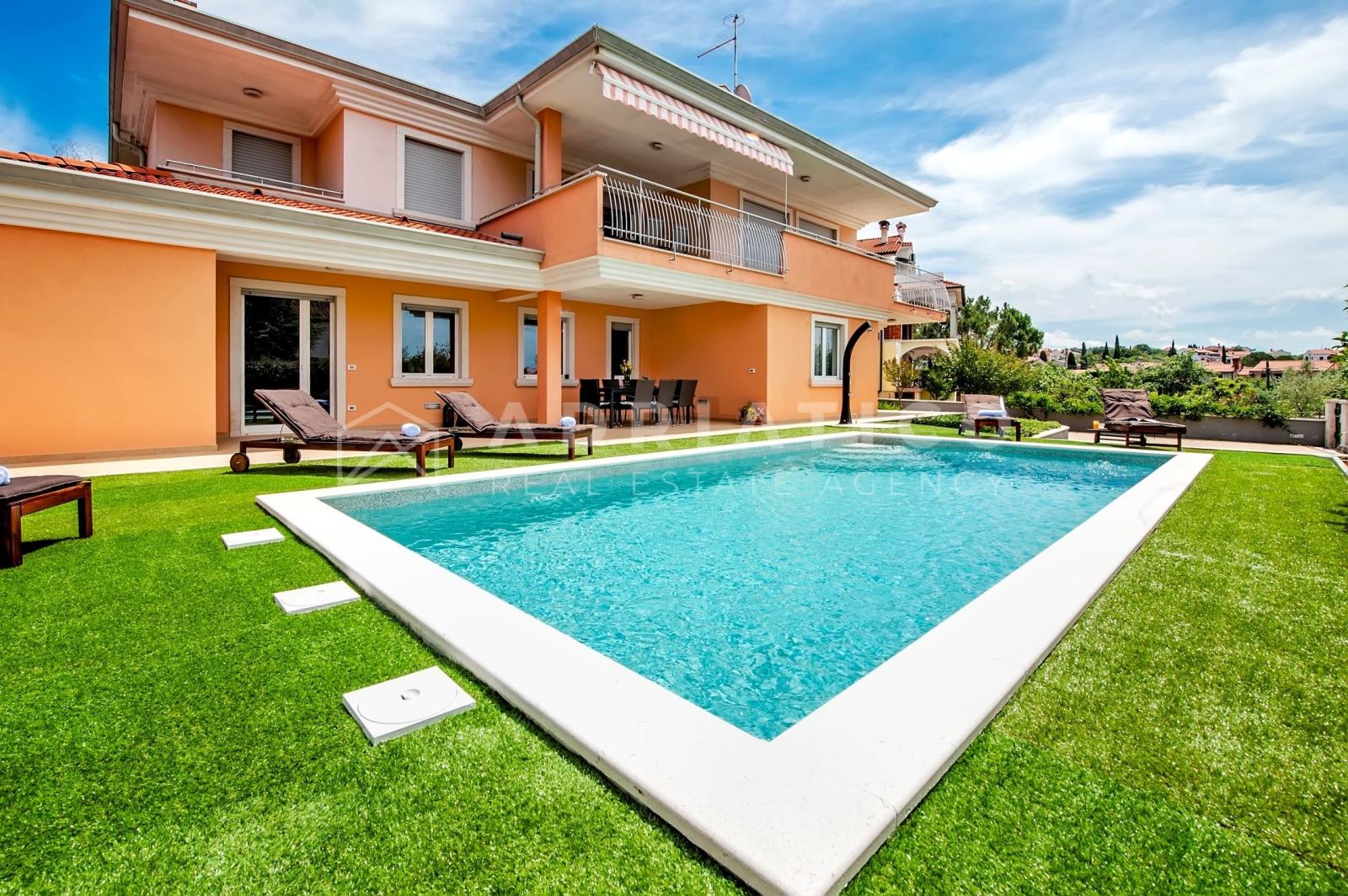 Rovinjsko Selo, impozantna villa s bazenom