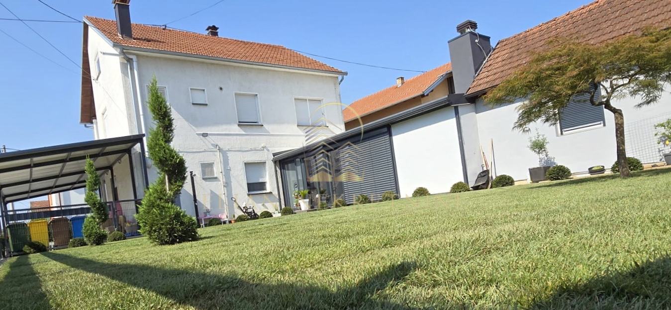 Samo kod nas! MODERNA OBITELJSKA KUĆA + POTENCIJAL ZA DODATNI STAN ( 2