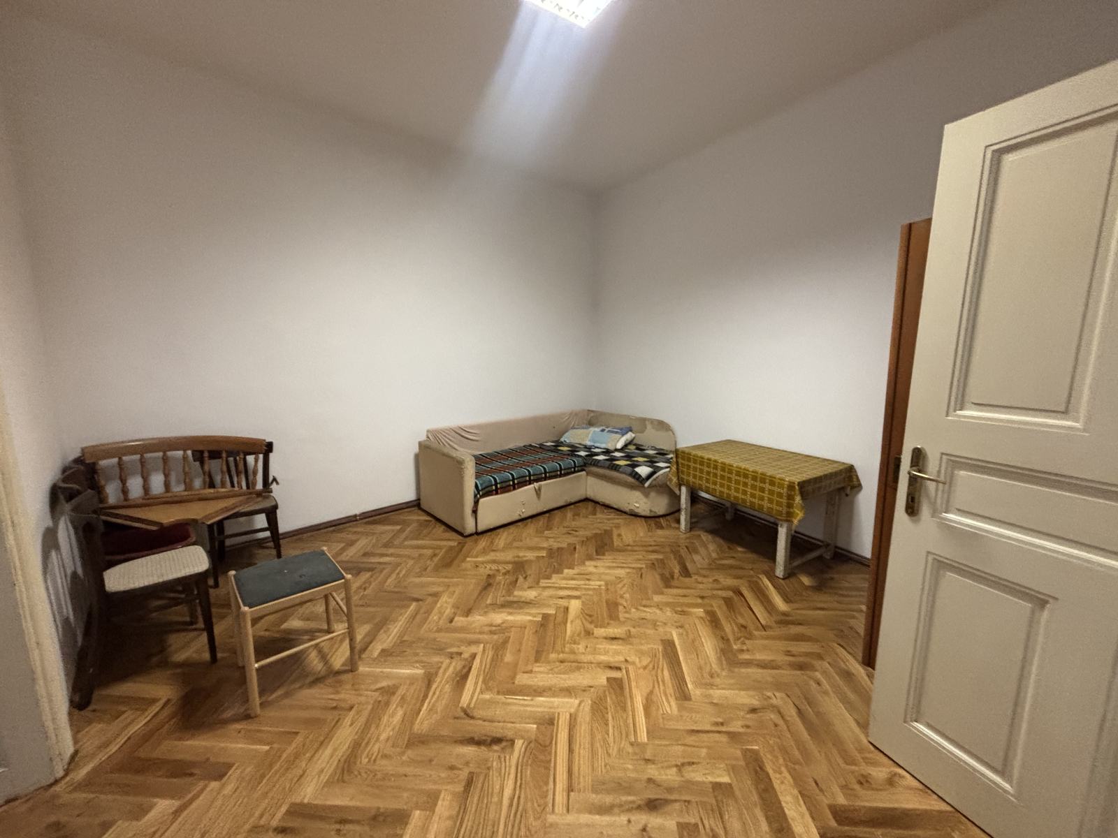 Stan: Karlovac, 130.00 m2