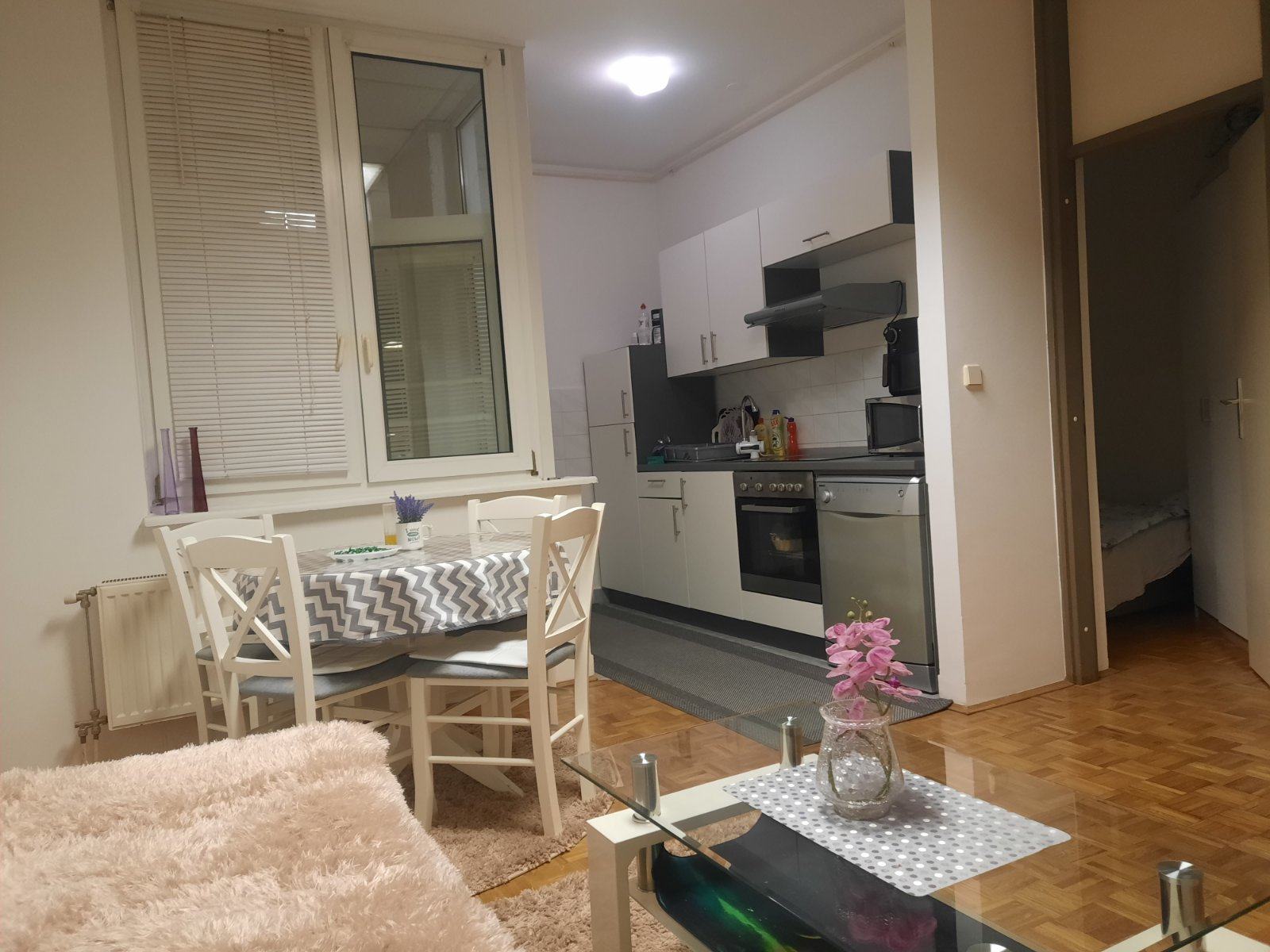 600 € – Stambeni prostor, 93 m², Sesvete